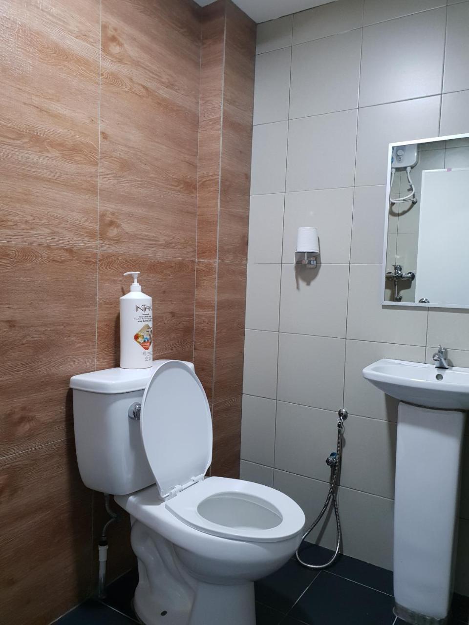 Qing yun resthouse Bandar Hotel Bandar Seri Begawan Bagian luar foto
